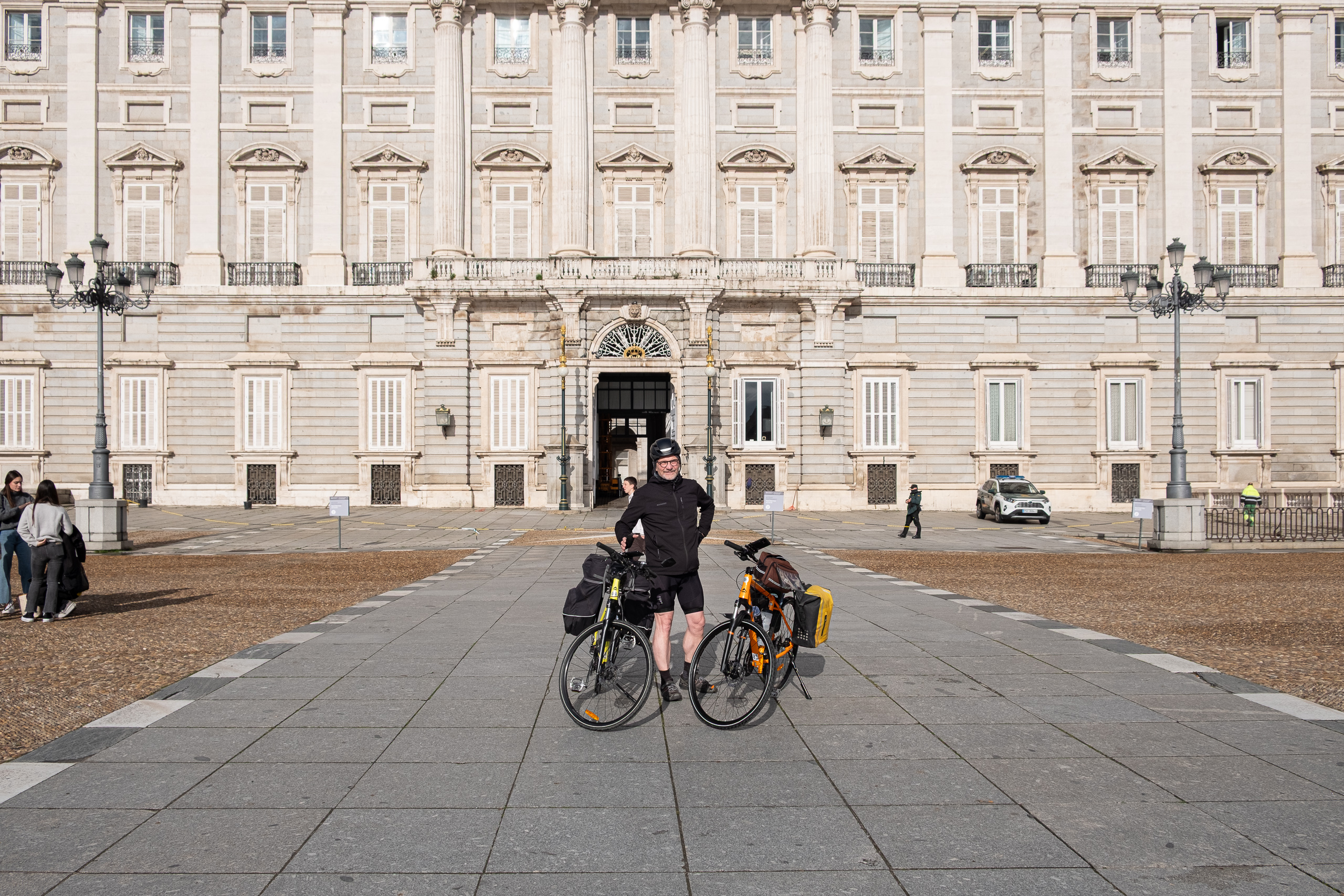 Am Königspalast – Aufbruch aus Madrid